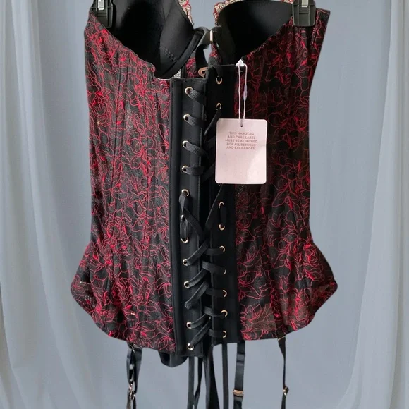 Limited Edition Savage X Fenty Black and Red Lace Shapewear - Picture 6 of 10